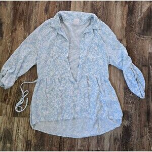 No Boundaries White Blue 3/4 Sleeve Tie Back Floral Blouse